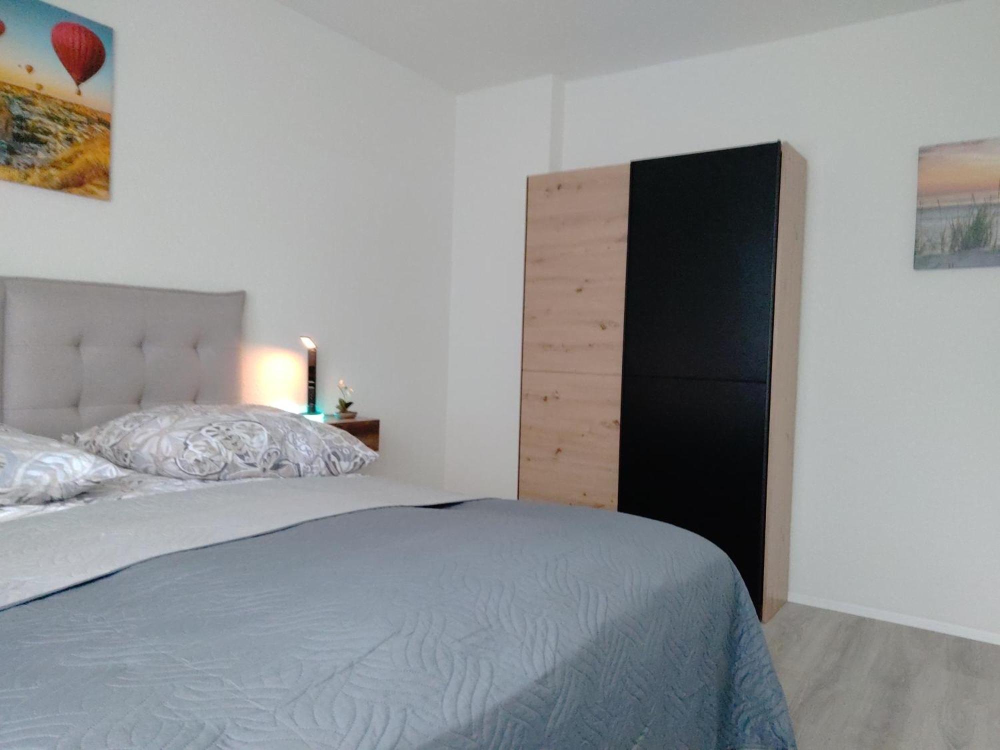 Komfortables Und Ruhiges Apartment เกลเซนเคียร์เคน ภายนอก รูปภาพ